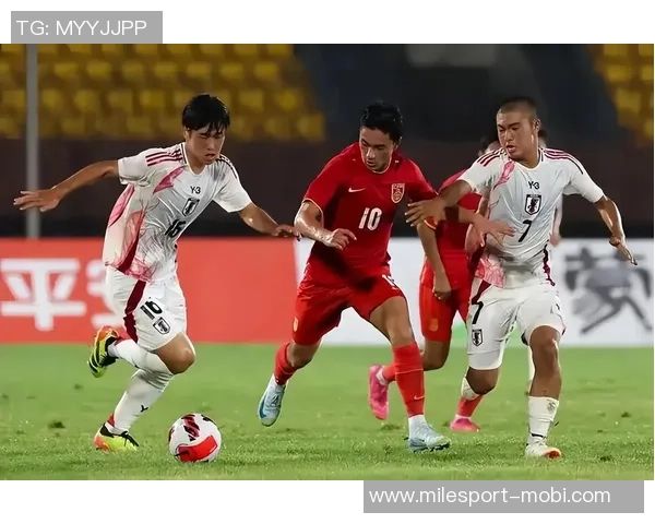 U16国足大胜8-0徐正鹏传中助攻张伯霖精彩头球破门